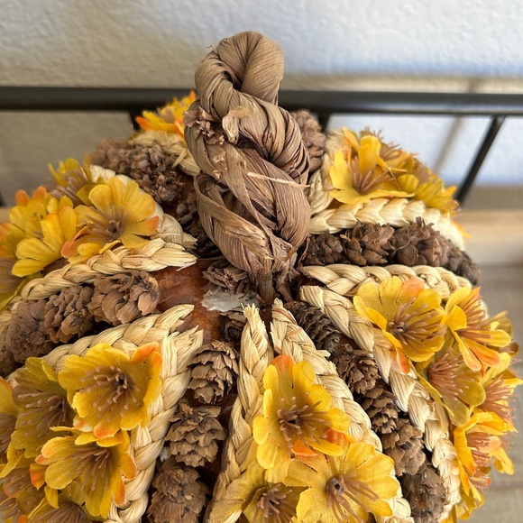 Floral Pinecone Fall Pumpkin Centerpiece Home Decor Autumn Harvest - Picture 4 of 5